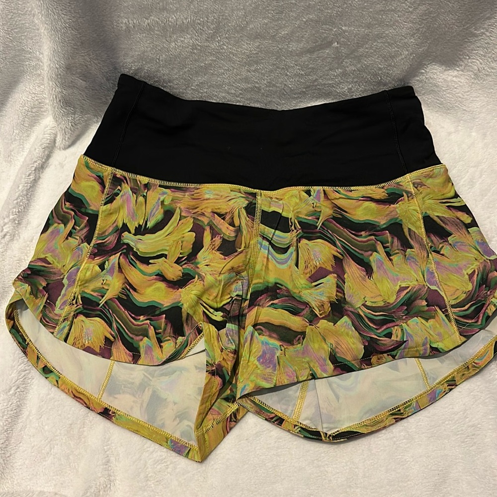 Special Edition Lululemon Speed Up Shorts Size 4